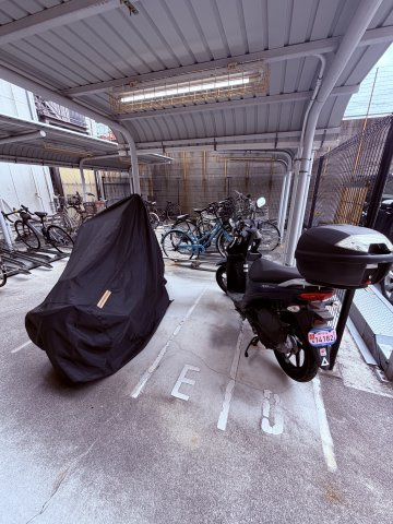 アスヴェル兵庫駅前の駐車場