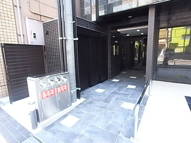 ララプレイス ザ・神戸シルフの外観