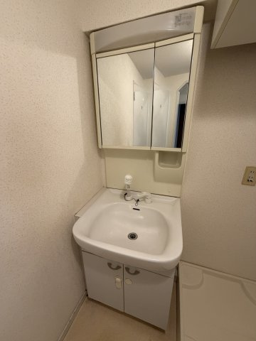 潮見台マンションの洗面所