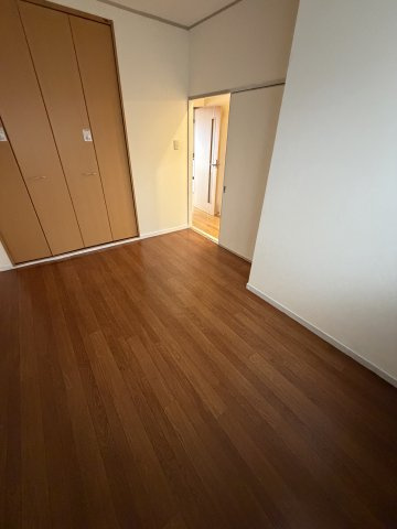 潮見台マンションの寝室