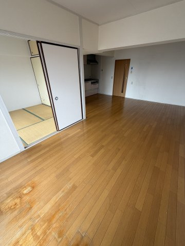 潮見台マンションの居間・リビング