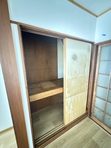 浜添通2丁目貸家の収納