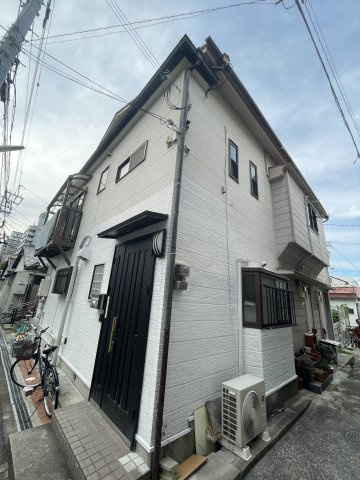 クボサンハイツの外観
