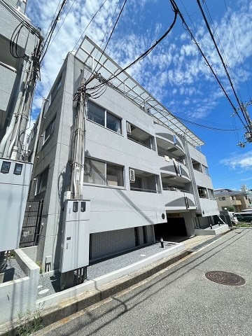 ロイヤルメゾン鹿塩壱番館の外観