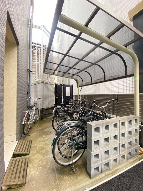 レキシントンスクエア駅東の外観