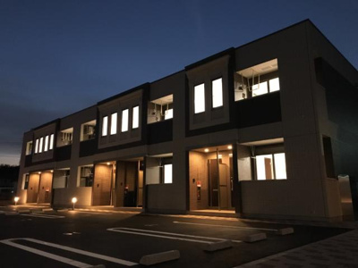【外観】 | エルカミーノ | 外観写真（夜）