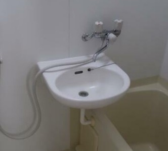 横浜市南区大岡２丁目のアパートの洗面所