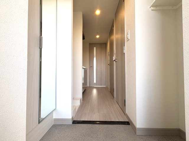 【玄関】プレサンス塚本ベラビィ