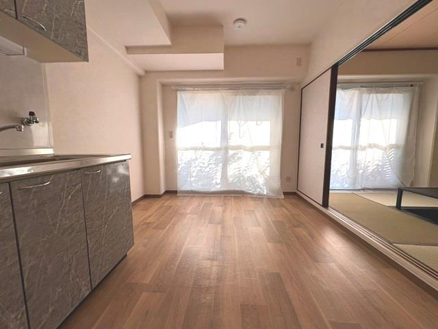 サンライズマンション岸和田上野町の居間・リビング