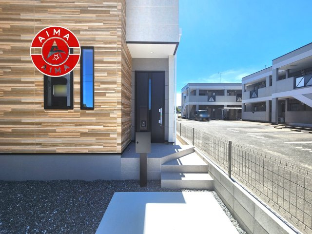 太宰府市大佐野1丁目第1-1棟（1号棟）　の玄関|おでかけの時も帰った時も、「我が家」を最初に感じでもらえる素敵な空間に。