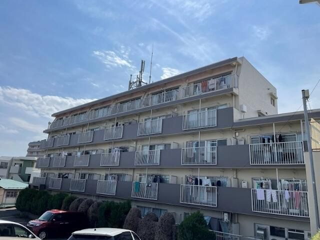 横浜市南区六ツ川２丁目の賃貸マンションの外観