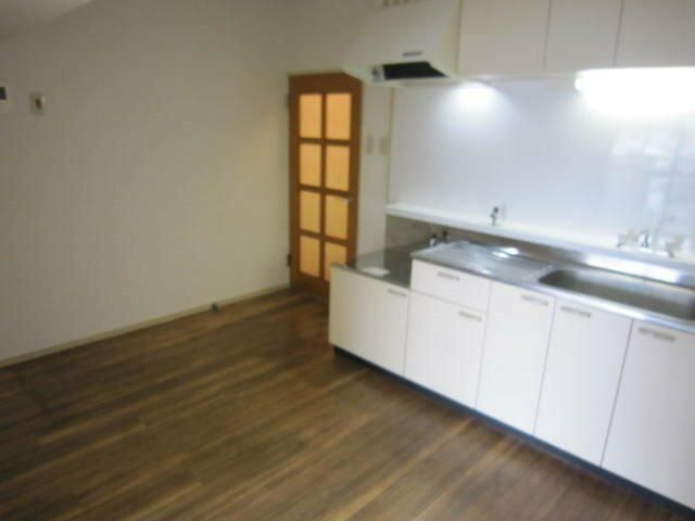 横浜市南区六ツ川２丁目の賃貸マンションの居間・リビング