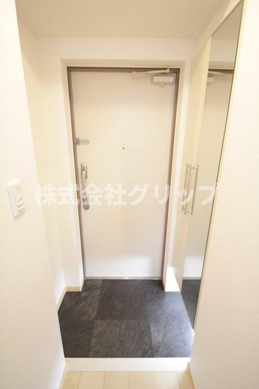 エルシェ横濱の玄関