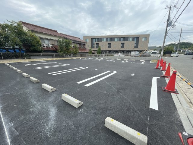 サンティエＮＡＧＡＩの駐車場