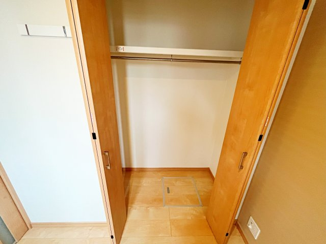 宝塚市大成町のアパートの収納|※同建物の類似写真となります。
