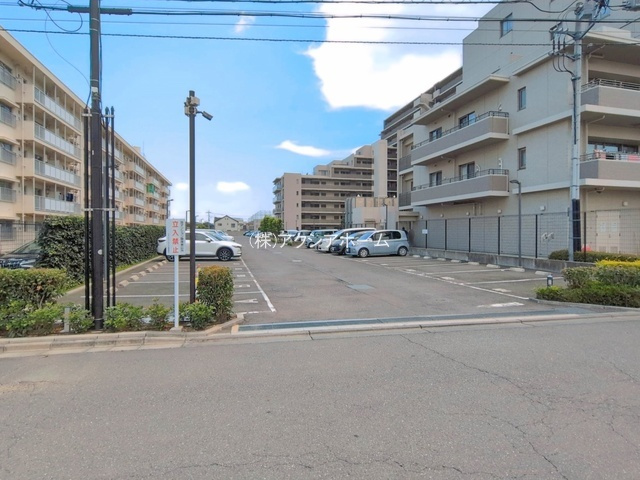 グランビュースクエアの駐車場