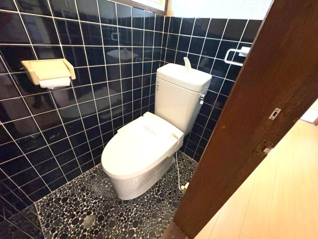 大宝戸建のトイレ