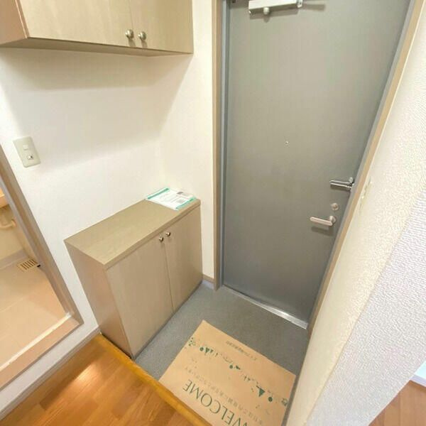 相模原市中央区小山２丁目の賃貸マンションの玄関