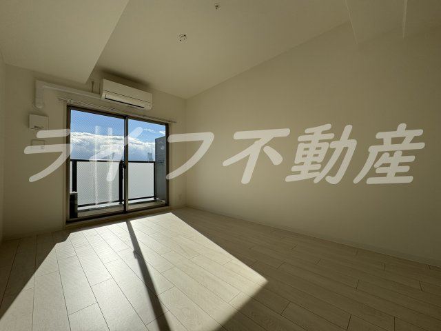 リヴェント玉造の内装|明るい色調の室内です