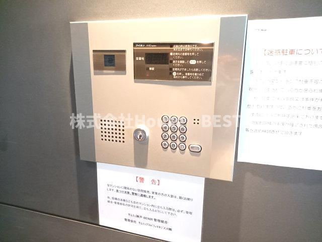サムティ神戸BENIRのエントランス
