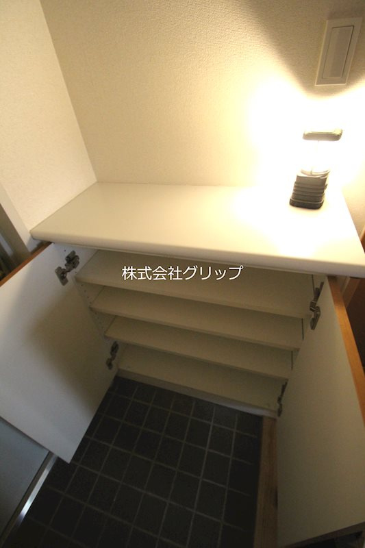 横浜市中区相生町４丁目の賃貸マンション
