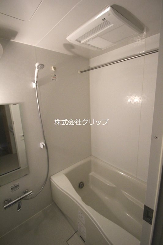 横浜市中区相生町４丁目の賃貸マンションの浴室