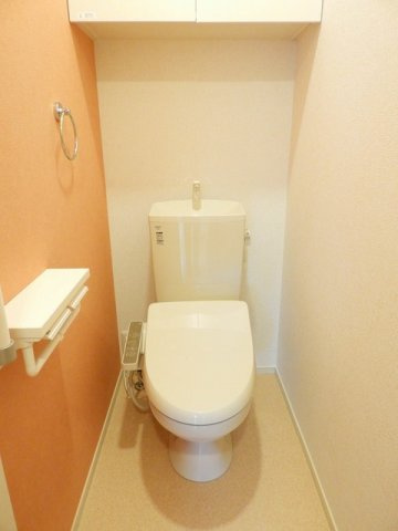 ５ｔｈ　Ａｖｅｎｕｅ　Ａのトイレ|ゆったりとした空間のトイレです