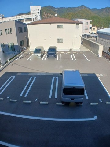 ココ　メドウ　Ⅱ　Ａの駐車場|駐車スペースもあります