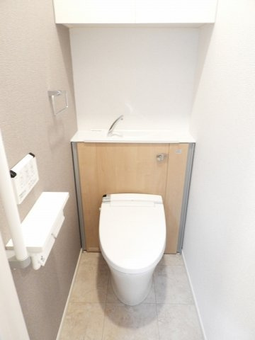 レイル　ヤード　中山　Ⅱのトイレ|コンパクトで使いやすいトイレです