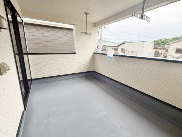 クレイドルガーデン和歌山市塩屋2号棟　新築戸建のバルコニー