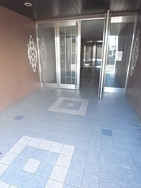 トーシンクレール塚口のエントランス