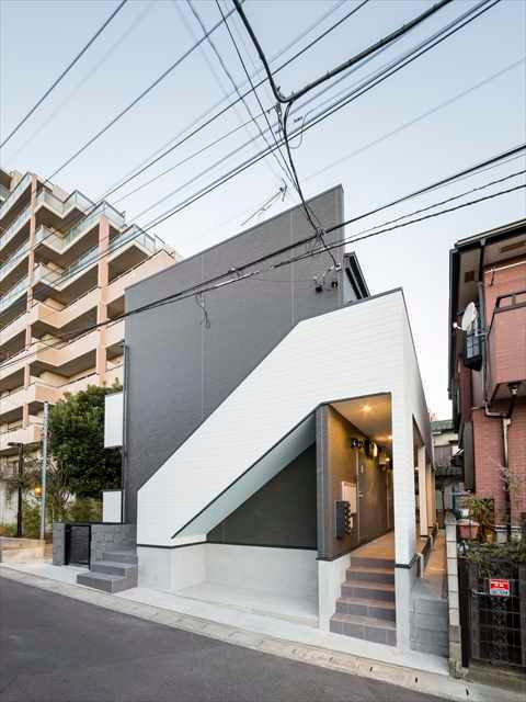 フェリーチェの周辺