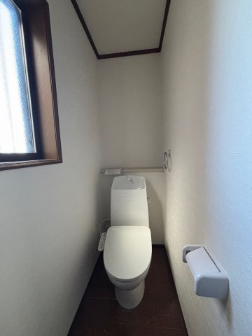あま市篠田稲荷戸建のトイレ|1階トイレ