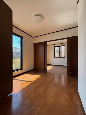 あま市篠田稲荷戸建の洋室|洋室約5.6帖