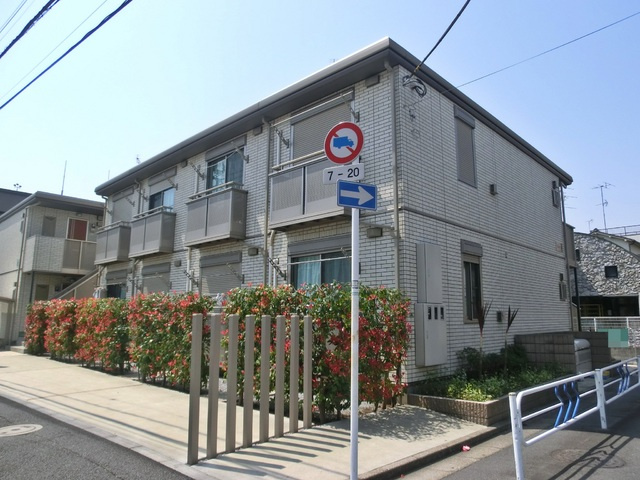 ソレイユＥＡＳＴの外観|緑に囲まれたお家です♪