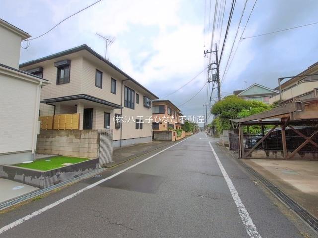 『八王子市中古戸建て』八王子市南陽台3-12-4【仲介手数料無料】　八王子市南陽台　の前面道路含む現地写真|～仲介手数料無料☆八王子ひなた不動産～八王子市南陽台　中古戸建