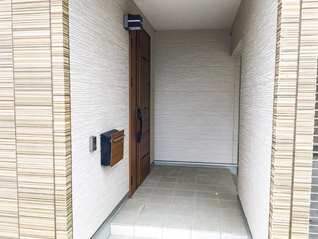 鈴鹿市野町南1丁目の玄関|新築時