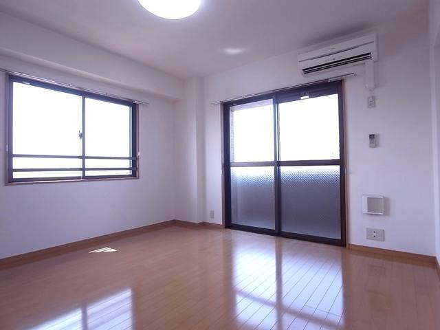 ファトーラ田園調布の居間・リビング|居間です