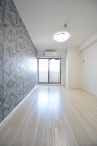 大阪市都島区中野町３丁目の賃貸マンションの居間・リビング