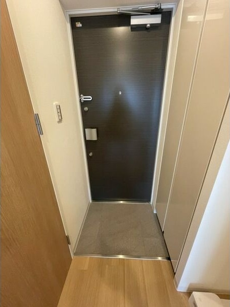 パルティール上社の玄関