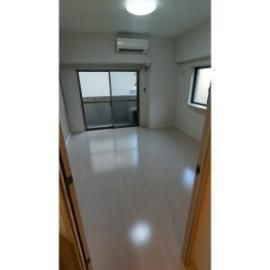 プランベイム大須駅前の居間・リビング|こちらの居間で趣味の時間をお楽しみください