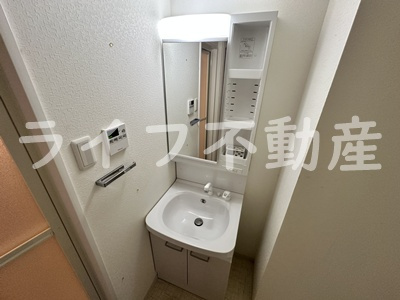 S-RESIDENCE緑橋駅前の独立洗面台|独立洗面台、朝の身支度には欠かせません