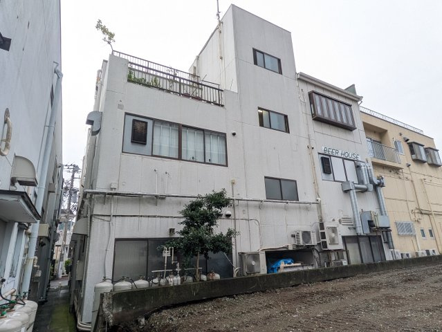 メゾンドビルの外観