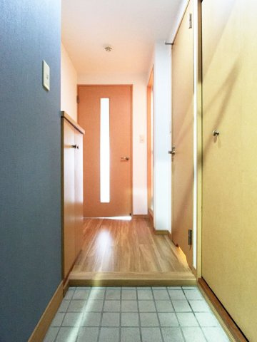 福岡市博多区博多駅南２丁目の賃貸マンションの玄関