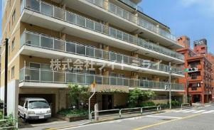 プライマル小石川のエントランス