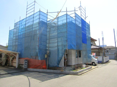 【前面道路含む現地写真】 | ブルーミングガーデン甲斐市富竹新田　1号棟 | 前面道路含む現地写真です