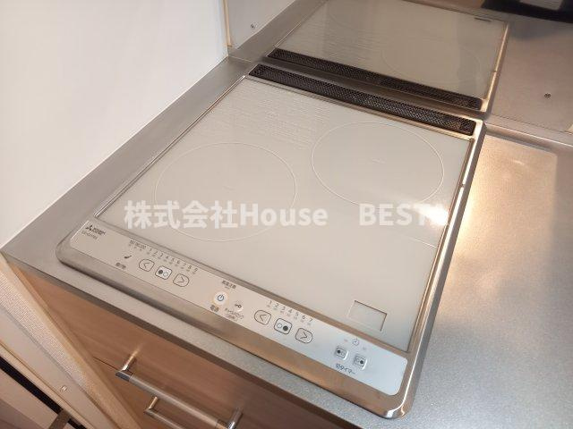 セレニテ神戸プリエのキッチン