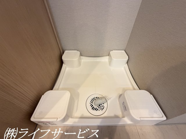 【洗面所】 | グローバル御幣島駅前 | 洗濯パン／湿気がこもりにくく、掃除がしやすいかさ上げタイプです！