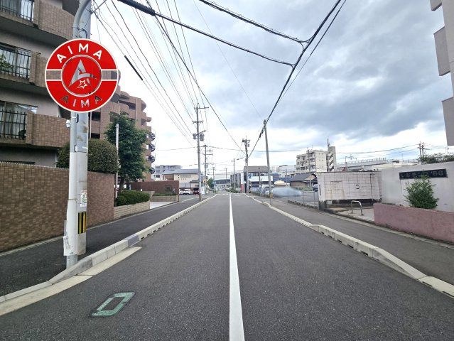 ライオンズマンション南福岡第2の現況写真|前面道路含む現地写真です。