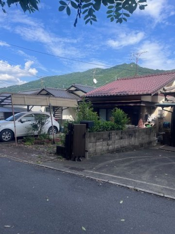 温品6丁目中古戸建の駐車場